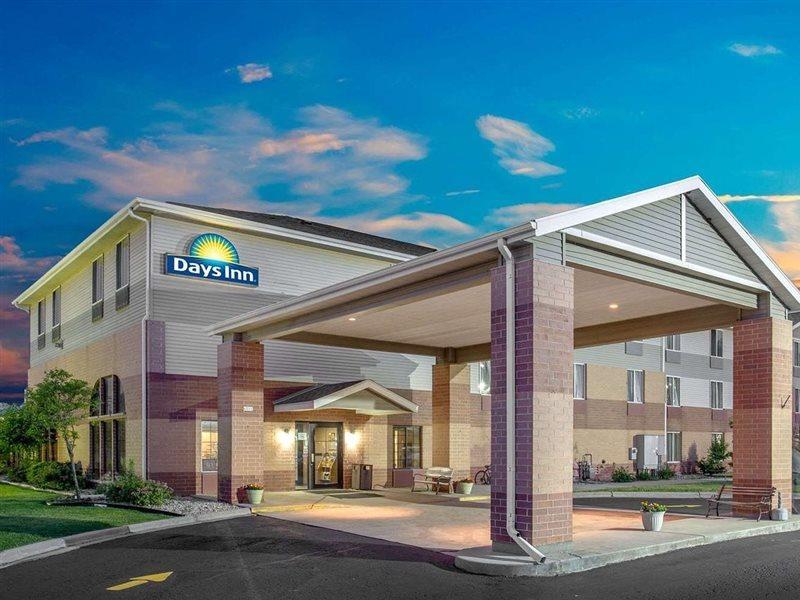 Days Inn By Wyndham Madison Ne/Віндзор Екстер'єр фото