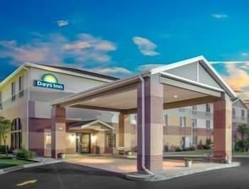 Days Inn By Wyndham Madison Ne/Віндзор Екстер'єр фото